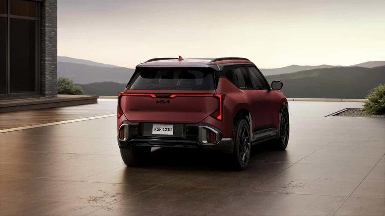 2027 Kia Seltos revealed: New look, familiar engines