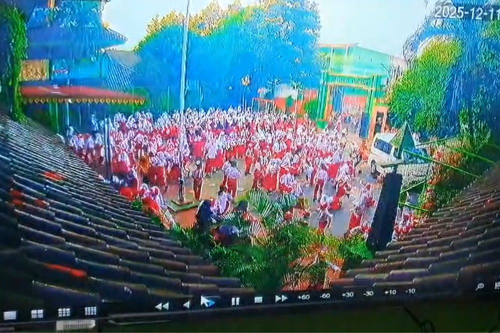 Fakta Detik-Detik Mobil MBG Tabrak Siswa SDN 01 Kalibiru