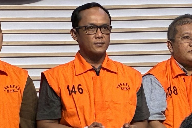 Bupati Lampung Tengah Diterima Suap Rp 5,75 M, Siapa dan Untuk Apa?