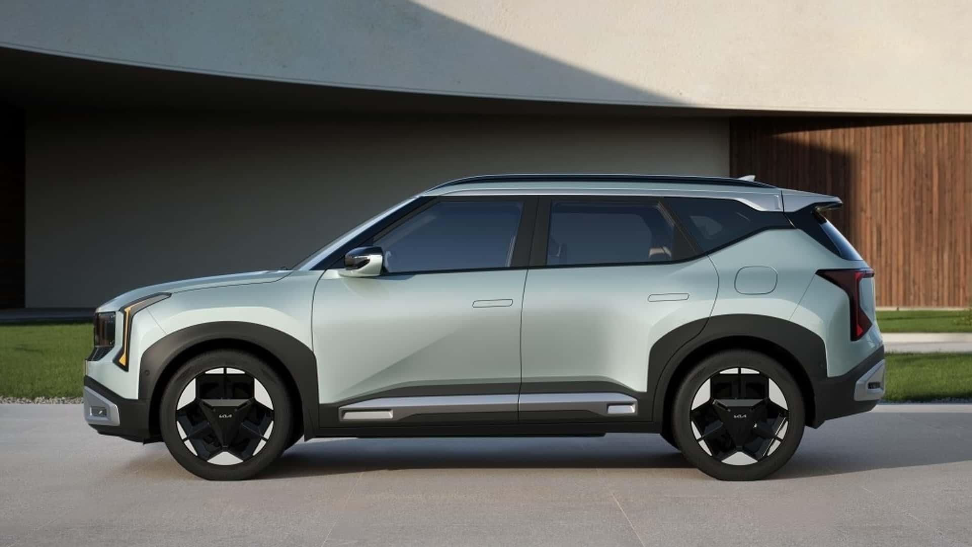 2027 Kia Seltos revealed: New look, familiar engines