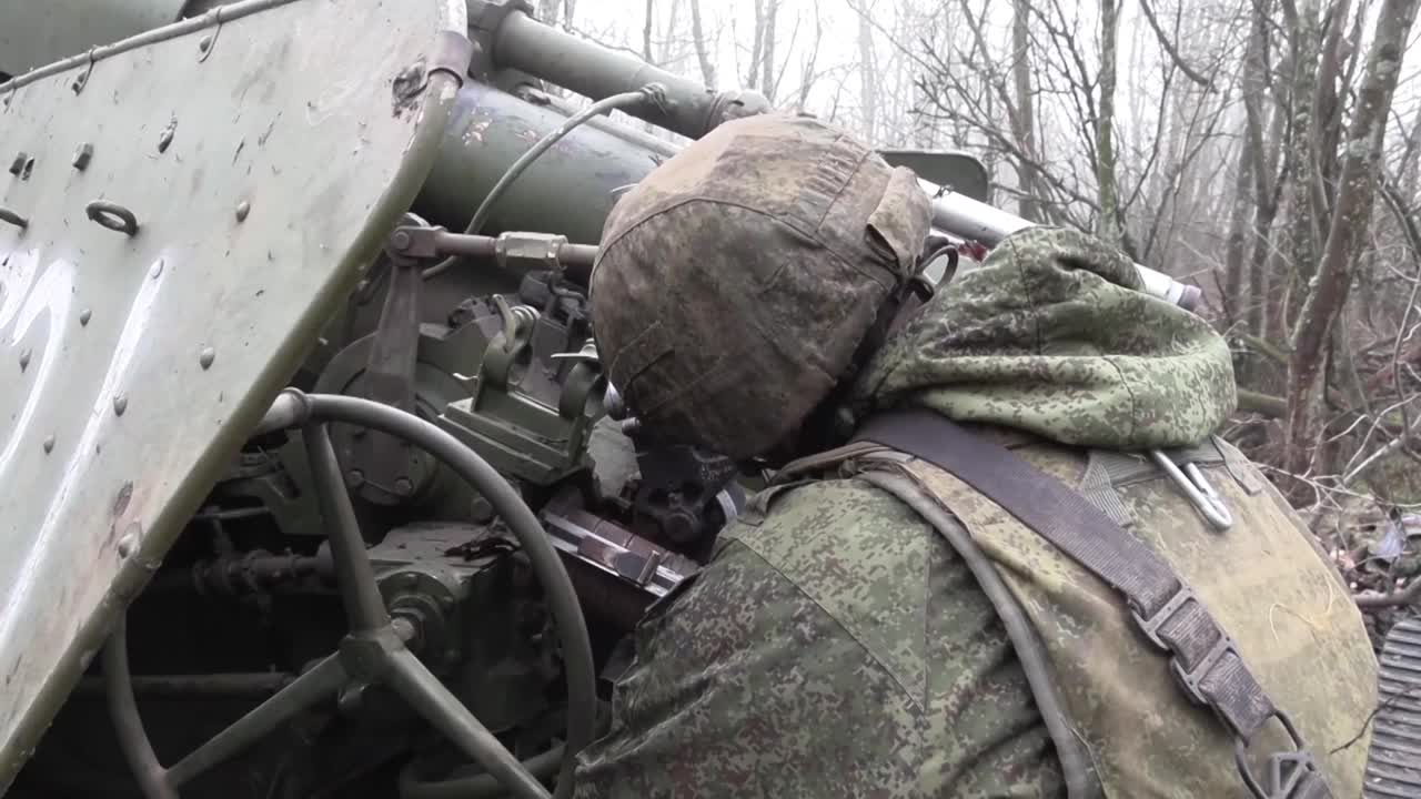Russia claims 'Giatsint-B howitzers' destroyed Ukrainian strongholds in ...