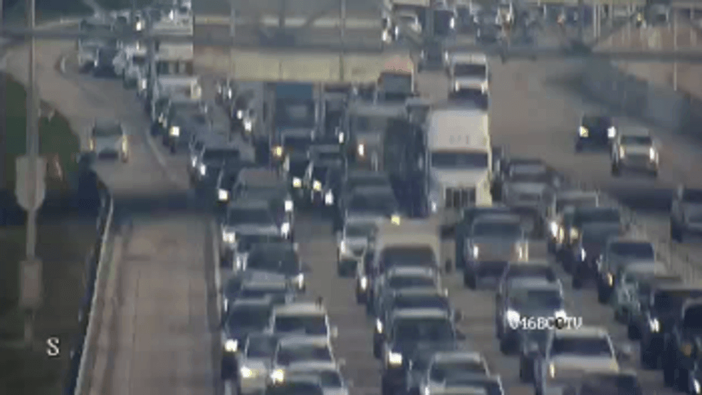 Crash on I-95 South in Boca Raton blocks lanes
