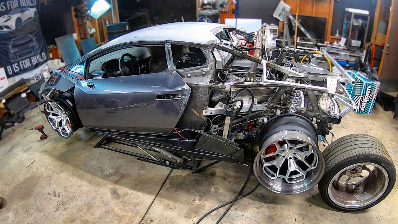 These 14-inch wide wheels completely transformed my Lamborghini