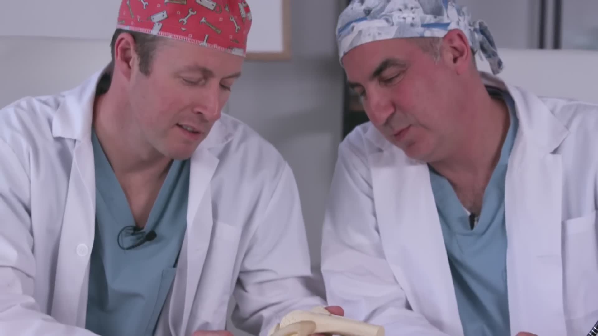 Kneeling ability after total knee replacement surgery