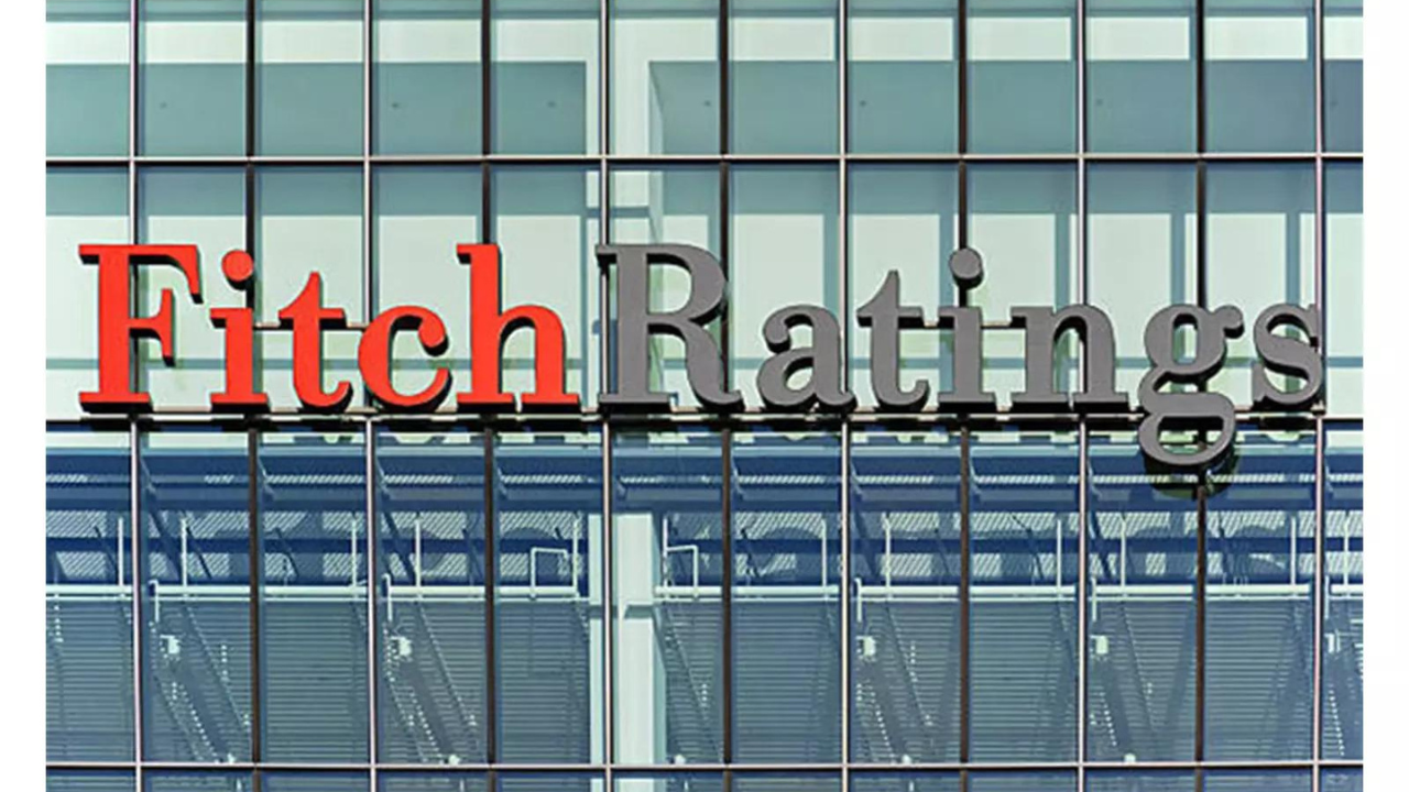 Foreign exchange risk alert: Fitch warns rupee fall could hit ratings ...