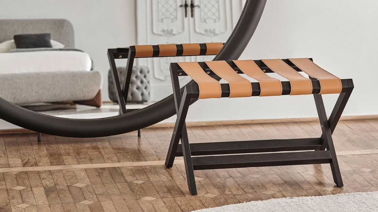 I’m calling it — a luggage rack is the most chic addition to a guest ...