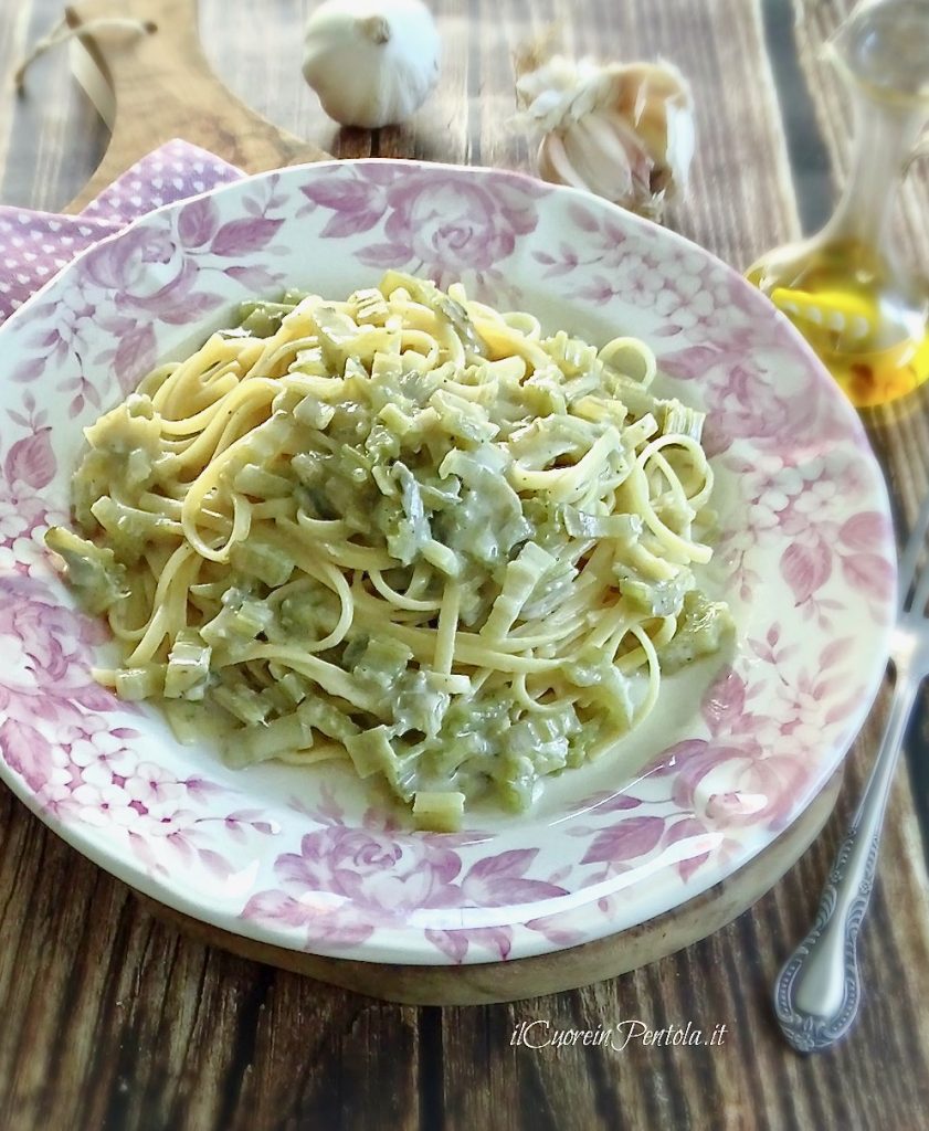 Pasta con cardi e crema di pecorino