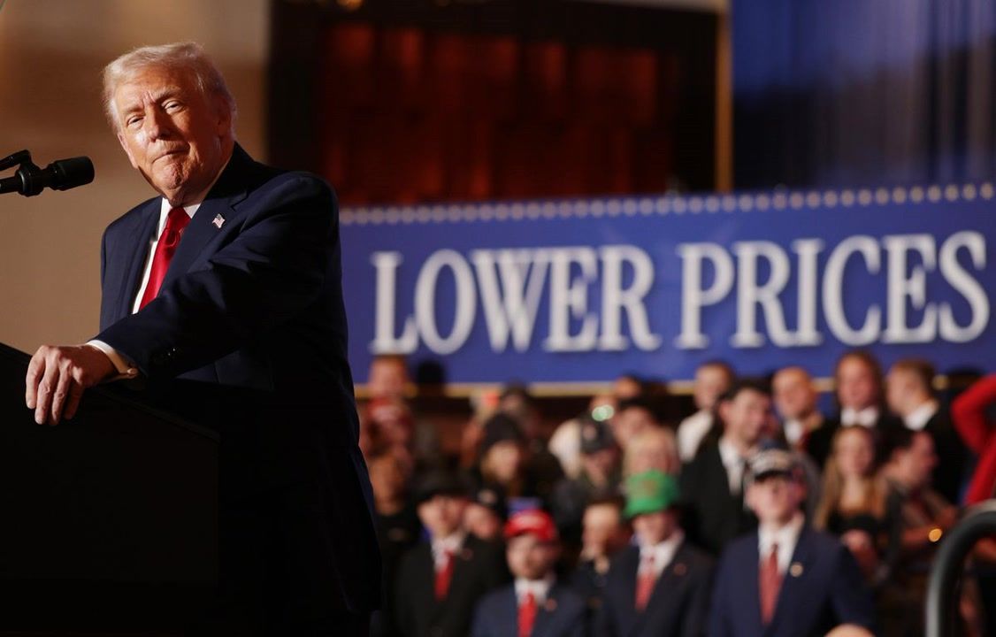 Trump returns to rally stage, admits he needed rest