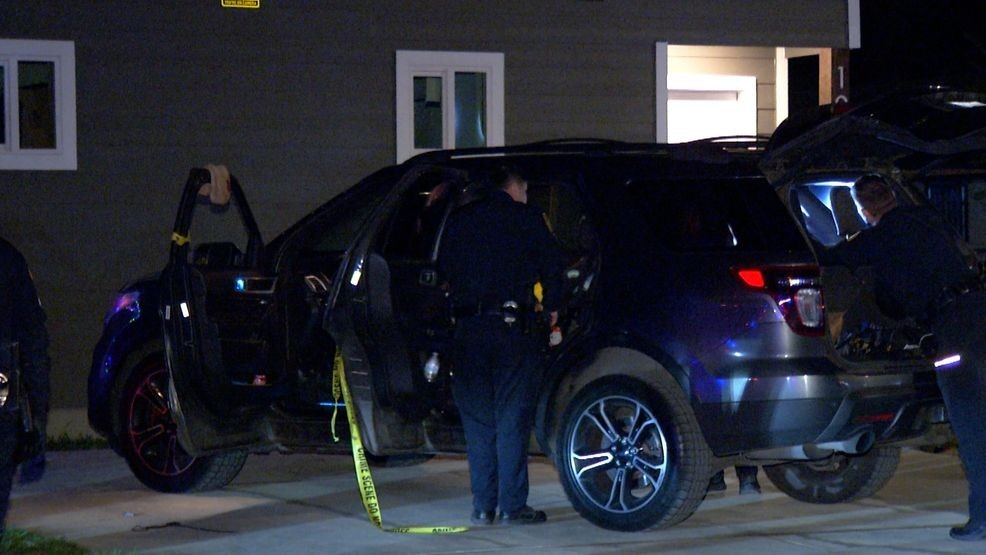 Man hospitalized after being shot in armed robbery attempt on West Side