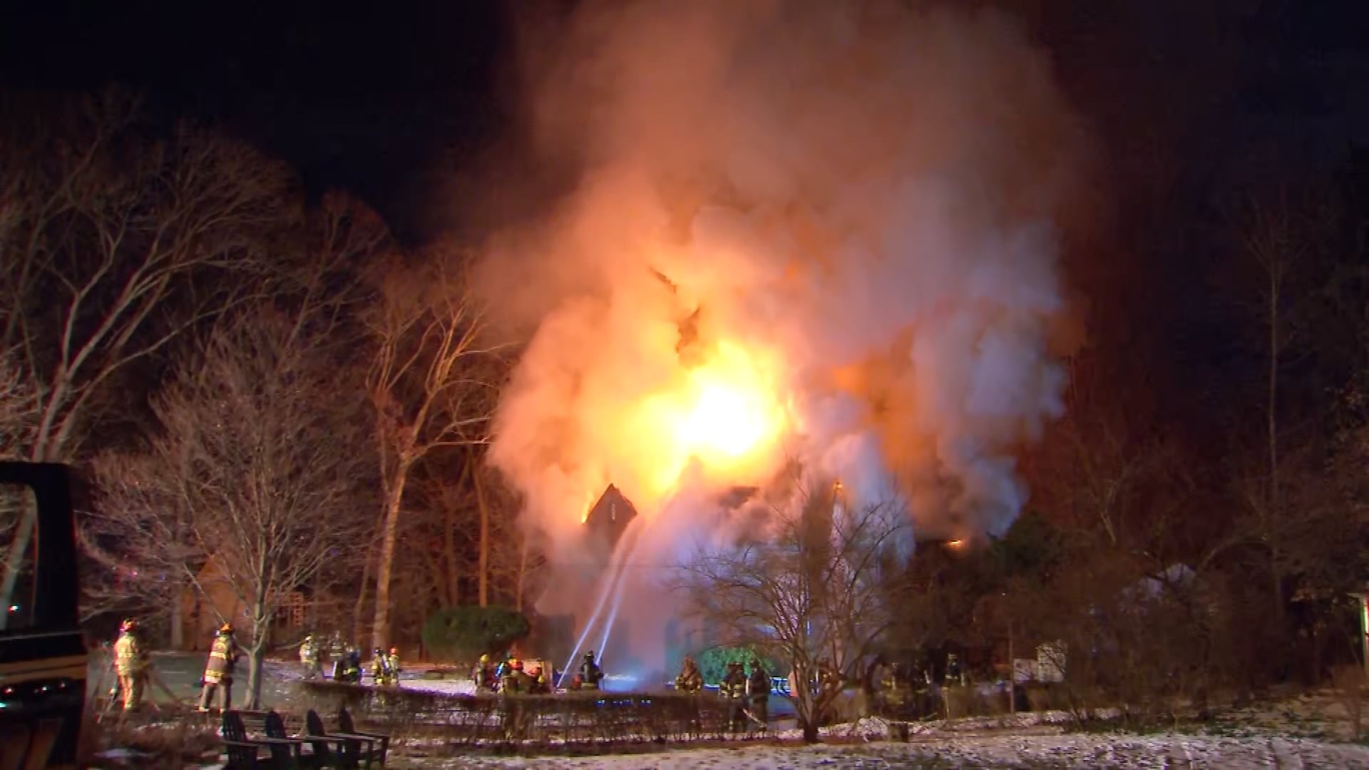 Massive fire rips through home in Fox Chapel
