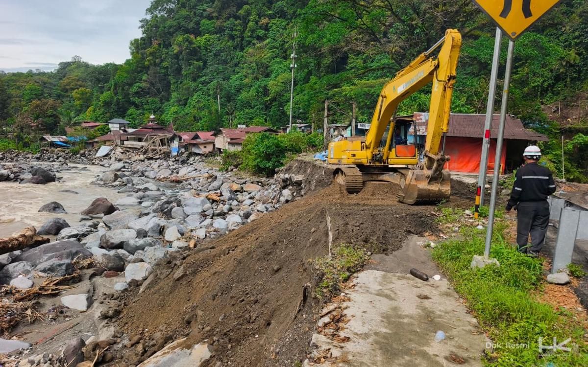 Prabowo Setujui Pembangunan Tol Lembah Anai Akibat Banjir dan Longsor