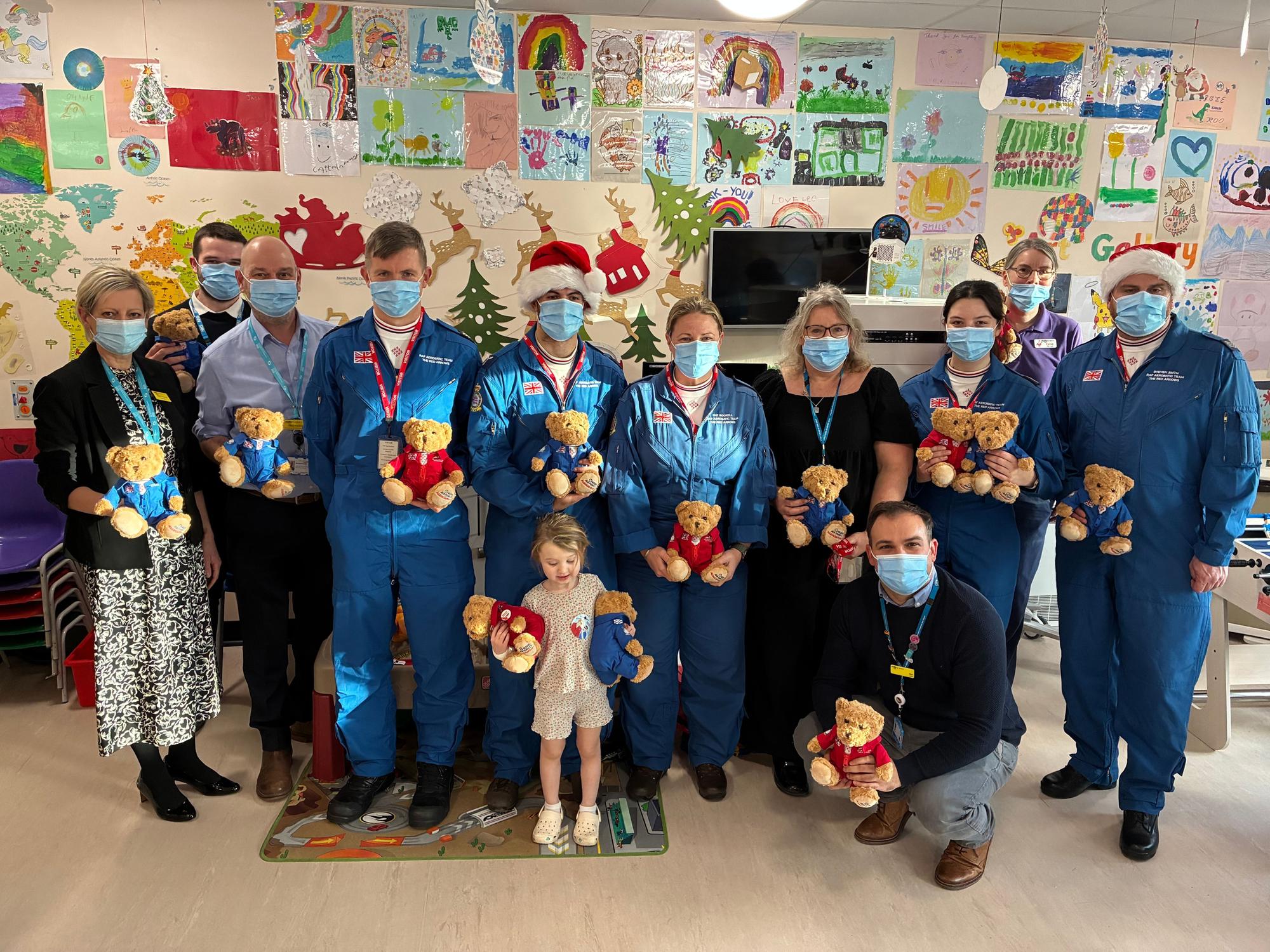 Red Arrows bring Christmas cheer to children in hospital