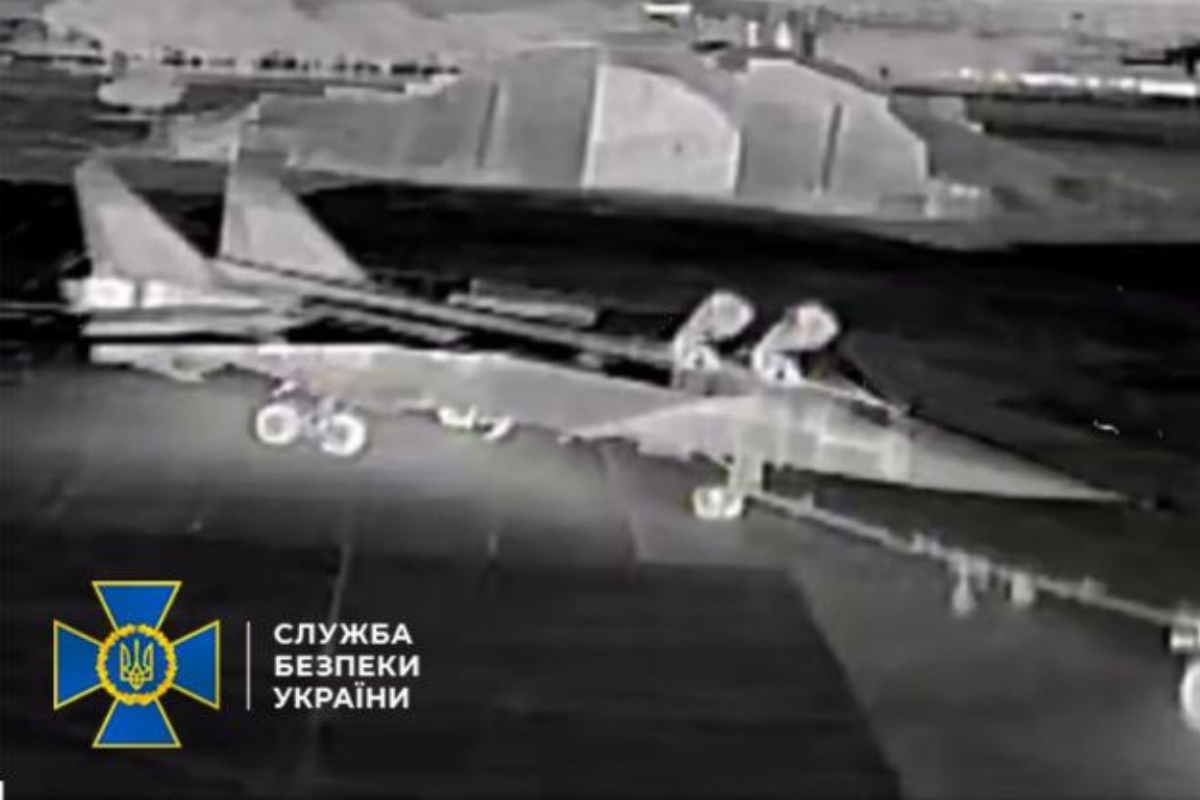 Ukraine claims new Crimea strike destroyed Russia fighter jet, air defenses<br>