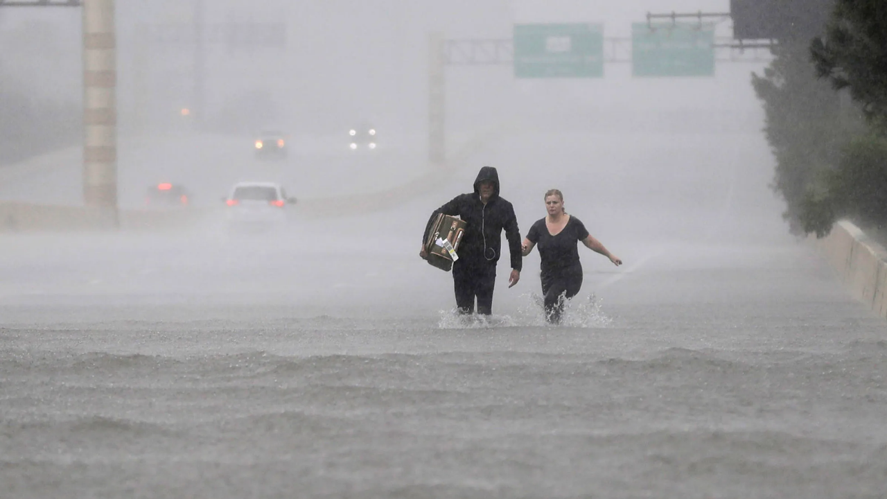 Emergency declared in Washington and Montana—100,000 evacuate as 37-foot floods overrun cities<br><br>