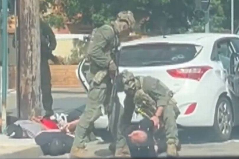 Sydney police arrest seven men after cops ram car in dramatic Bondi ...