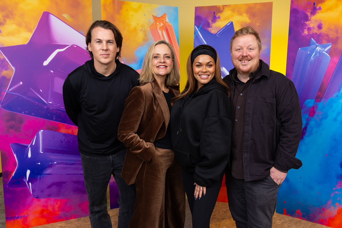 Dommerne er klare for «Showtime»! Bård Ylvisåker, Henriette Steenstrup, Alexandra Joner og Kurt Nilsen. Foto: Espen Solli/TV 2.