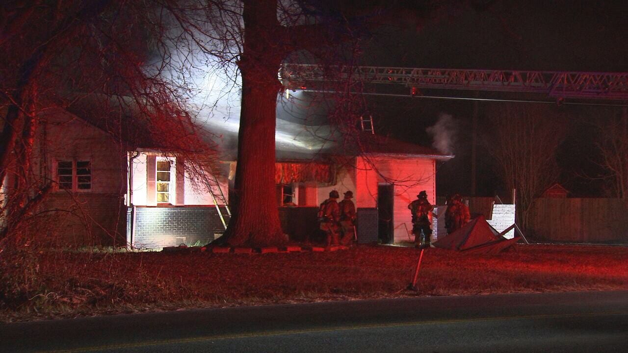 Overnight house fire in north Charlotte under investigation
