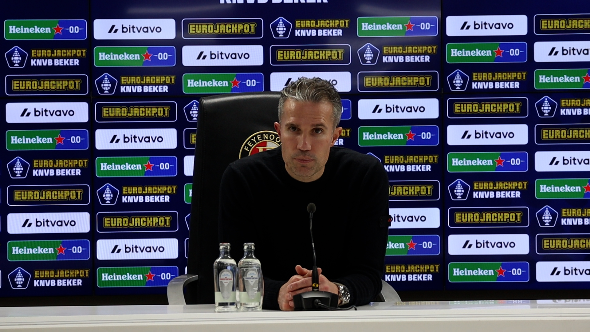 'Robin, rot op' te horen in De Kuip: 'Uiteindelijk ligt het aan mij'