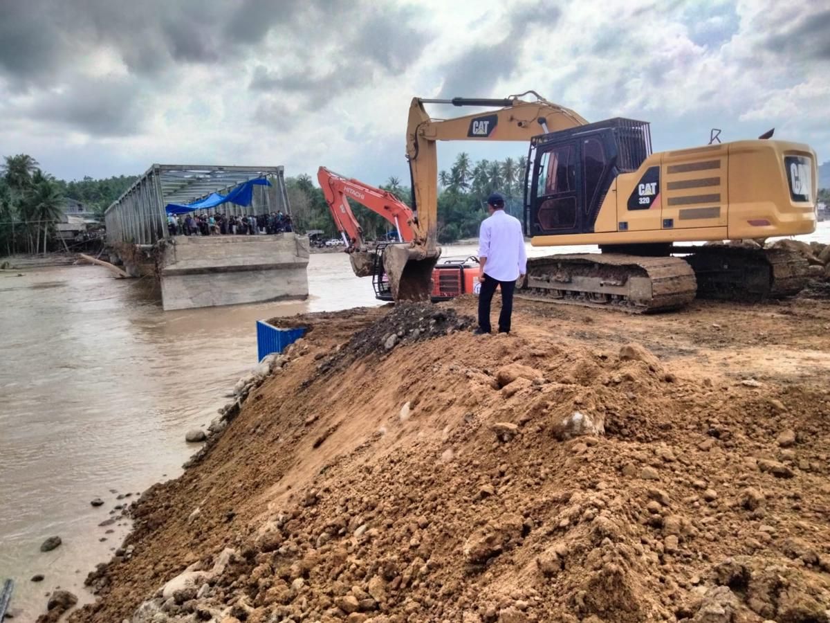 Jalan Daerah Rusak Akibat Bencana Sumatra