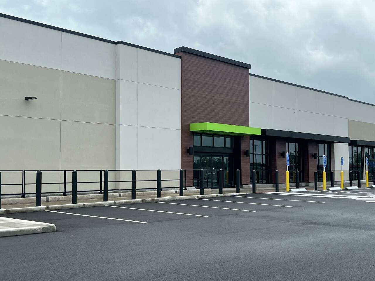 Newington supermarket Market 32 to relocate, rebrand in summer 2026
