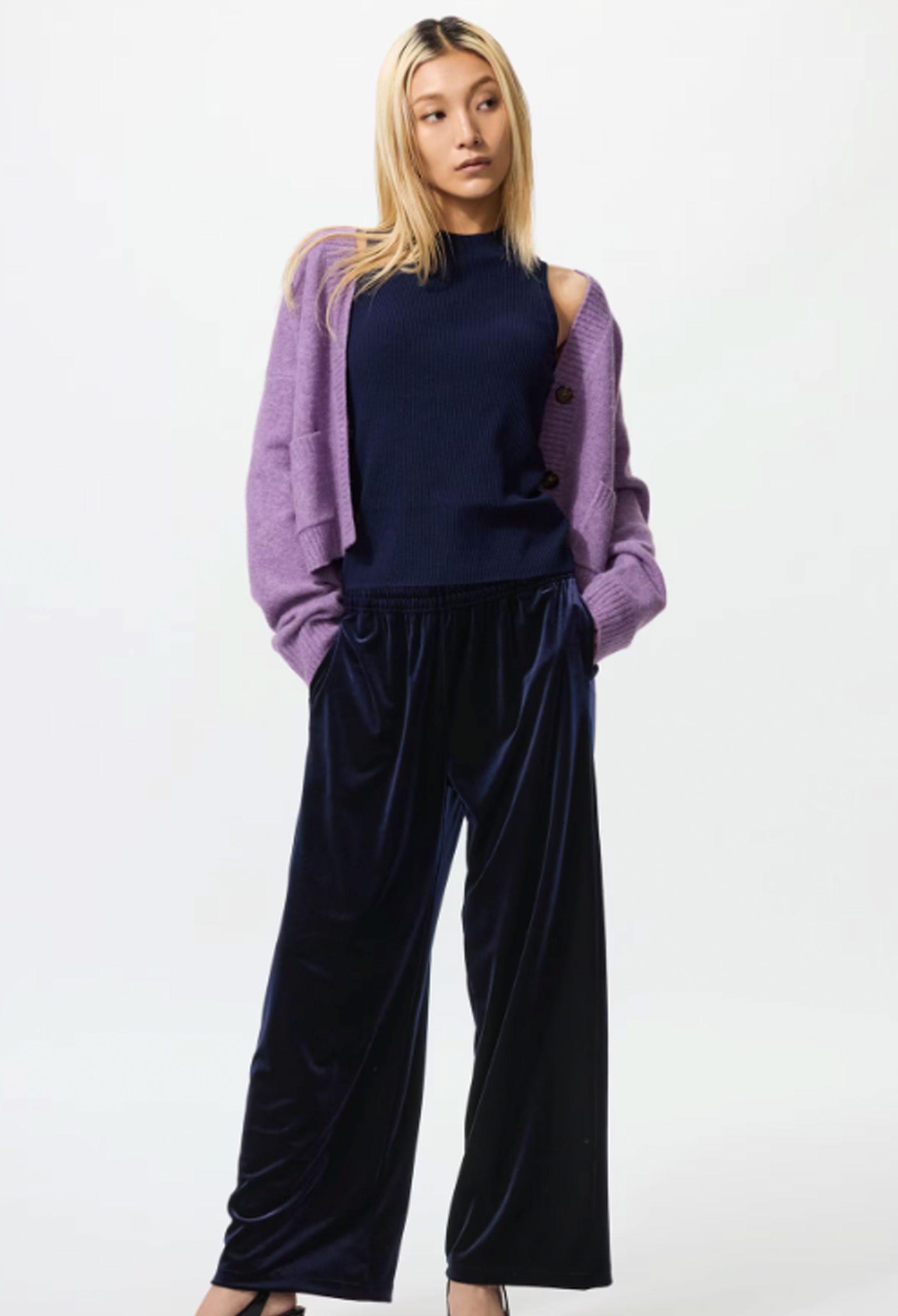 these-10-uniqlo-velour-trousers-are-the-ultimate-christmas-and-new