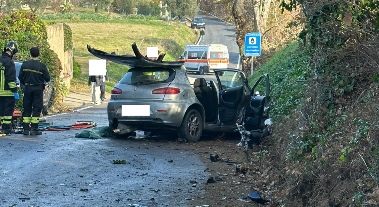 Recanati, tremendo schianto tra tre auto: Massimo De Carolis muore a 60 ...