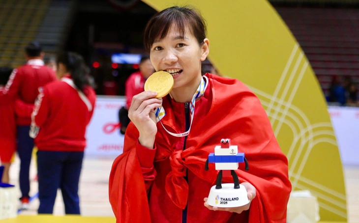 Thùy Trang nói gì sau khi giúp tuyển futsal nữ Việt Nam giành HCV?