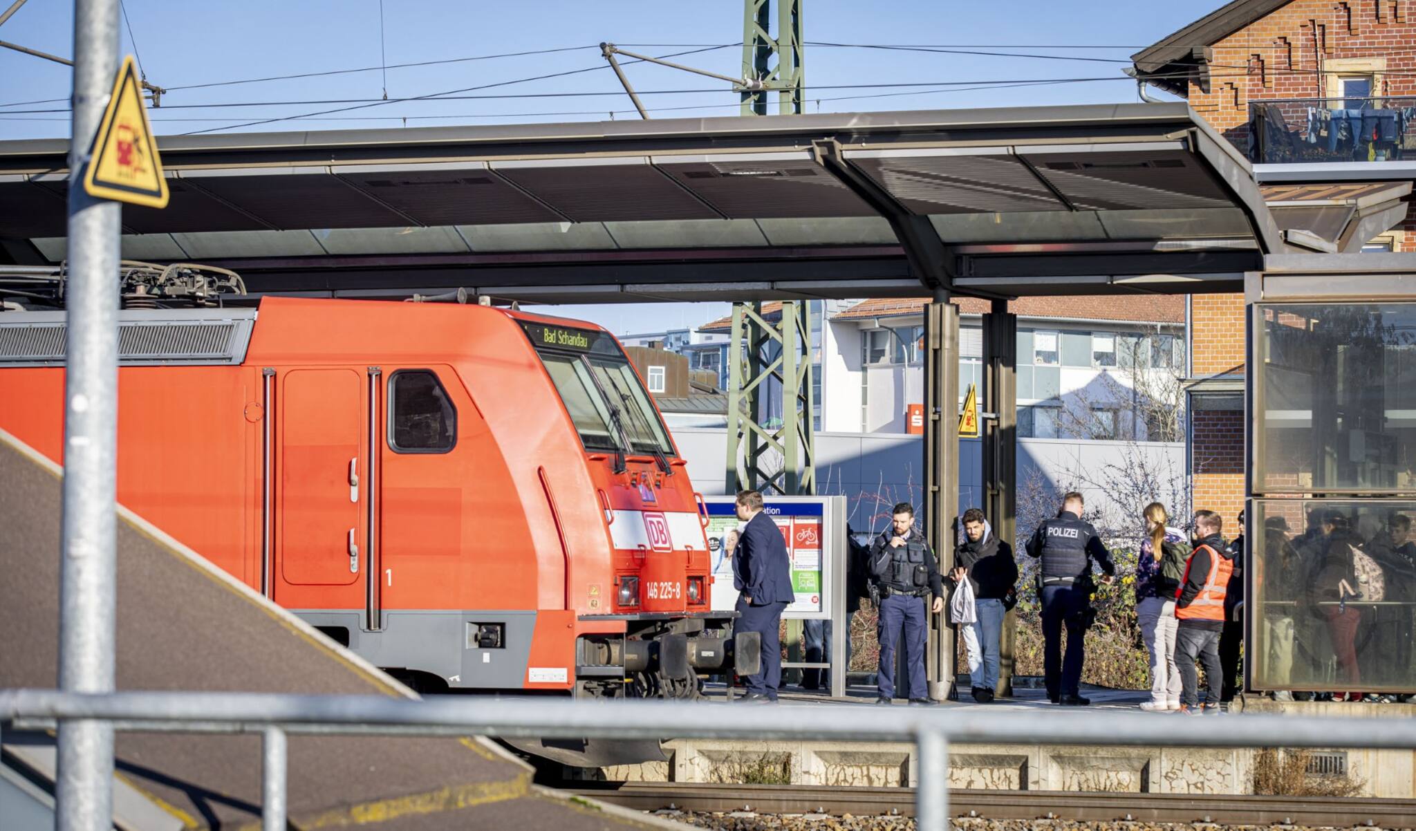 Zwei Todesfälle am Gleis: Zugverkehr von Dresden nach Pirna gestört