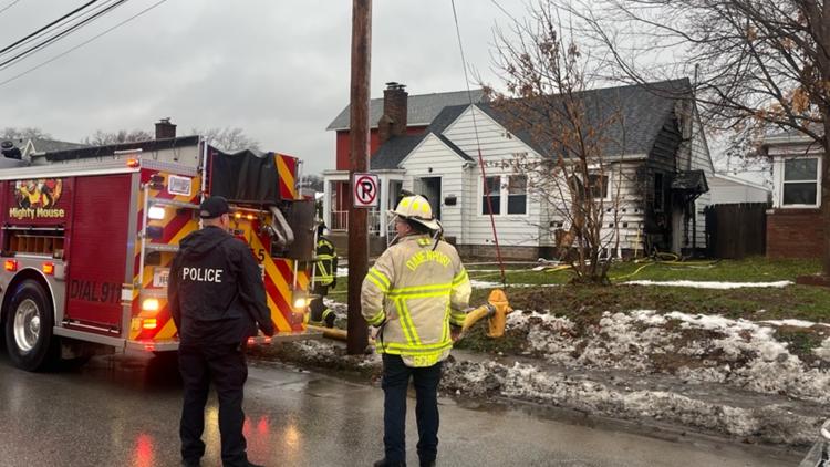 Davenport firefighters respond to house fire on Rockingham Road