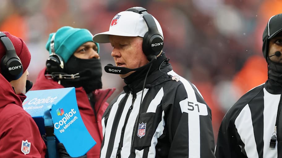 Legendary referee to call Steelers vs. Lions game