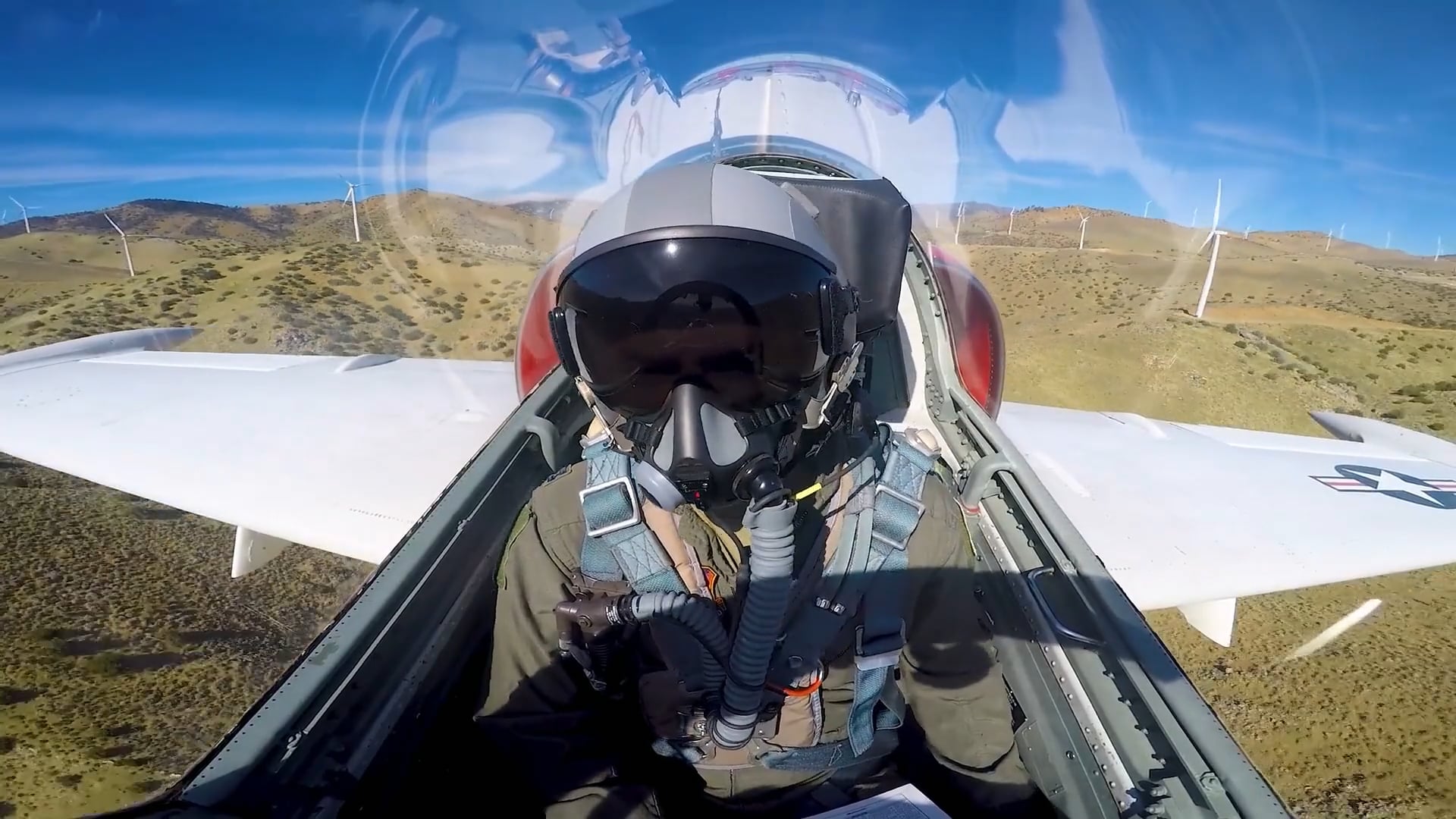 Adrenaline in the air: Fighter jets in extreme maneuvers