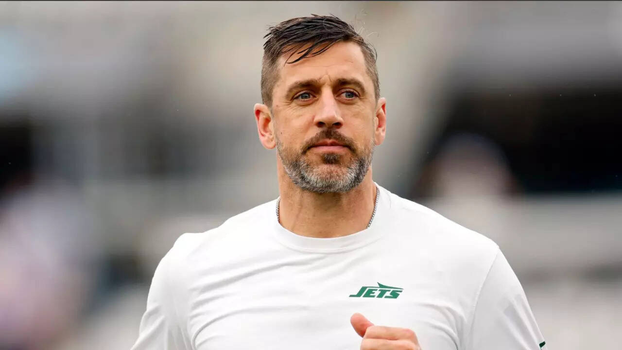 Aaron Rodgers injury update: Steelers QB dealing with pain, admits ...
