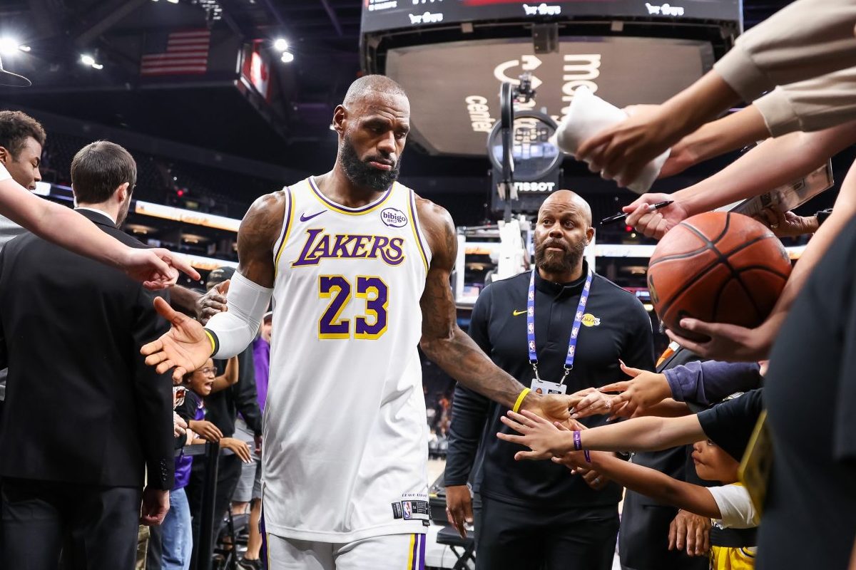 Lakers given new chance to land LeBron James sharpshooting favorite