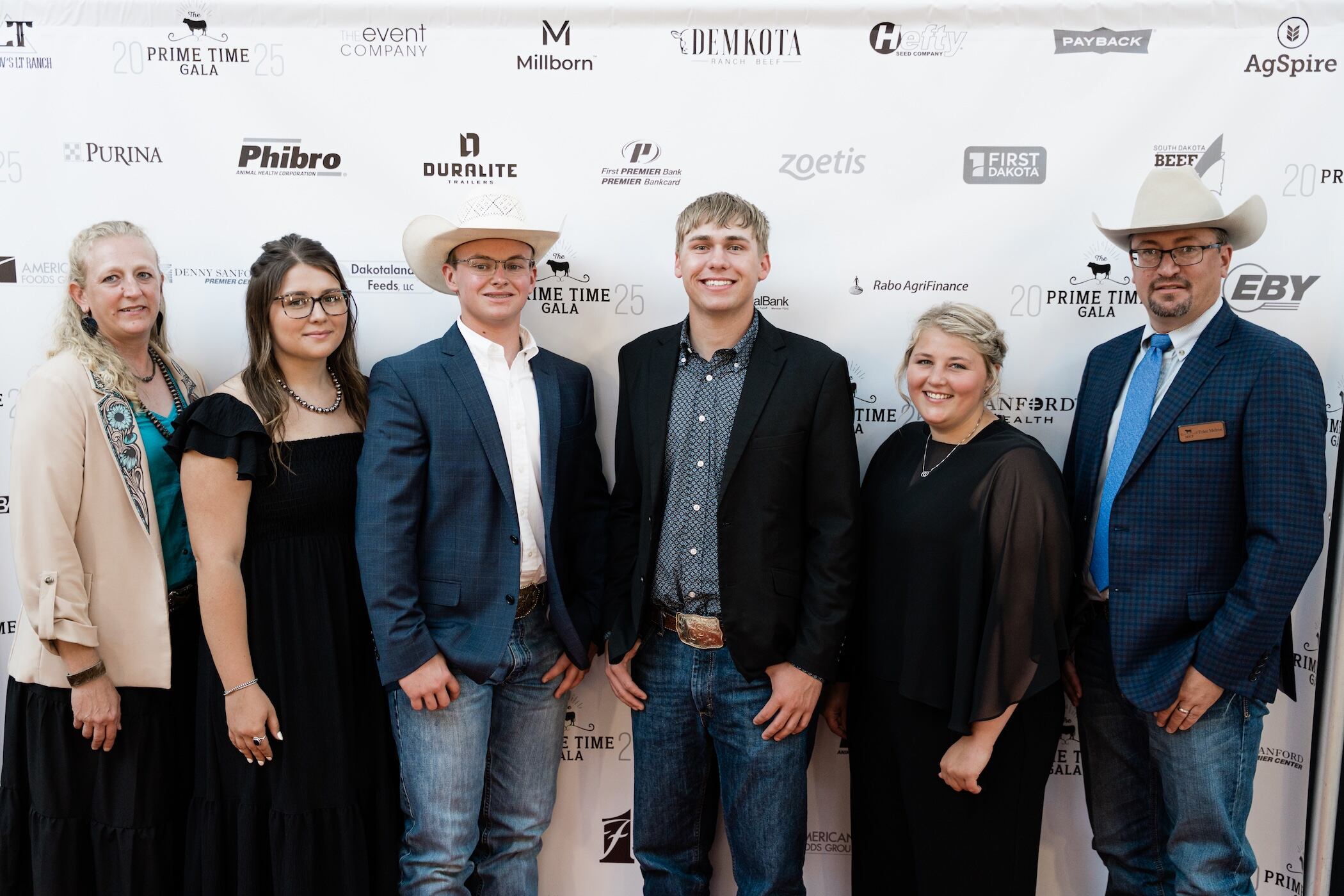 Applications for 2026 SD Cattlemen’s Foundation Scholarship Program now ...