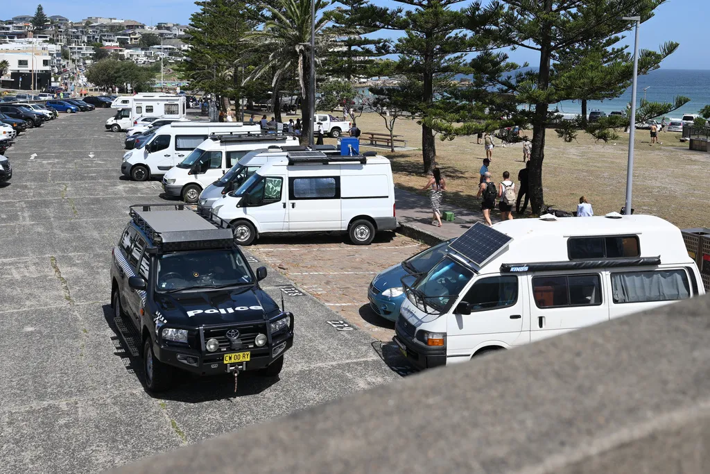Seven men arrested near Bondi Beach as Australian police foil suspected ...