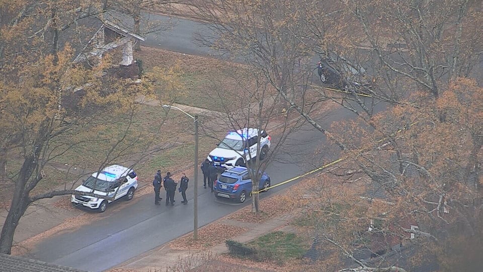 1 seriously hurt in north Charlotte shooting