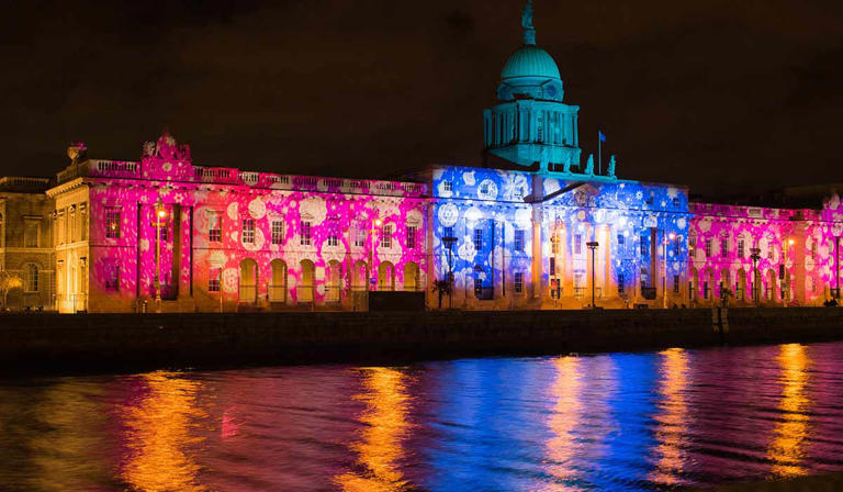 Best area to stay in cologne for christmas markets