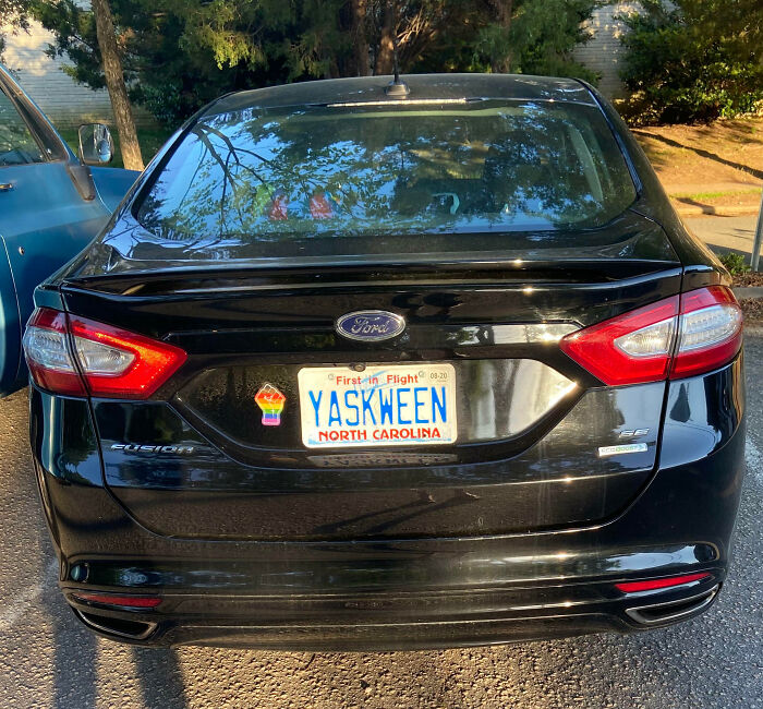 42 License Plates So Clever People Had To Take Photos