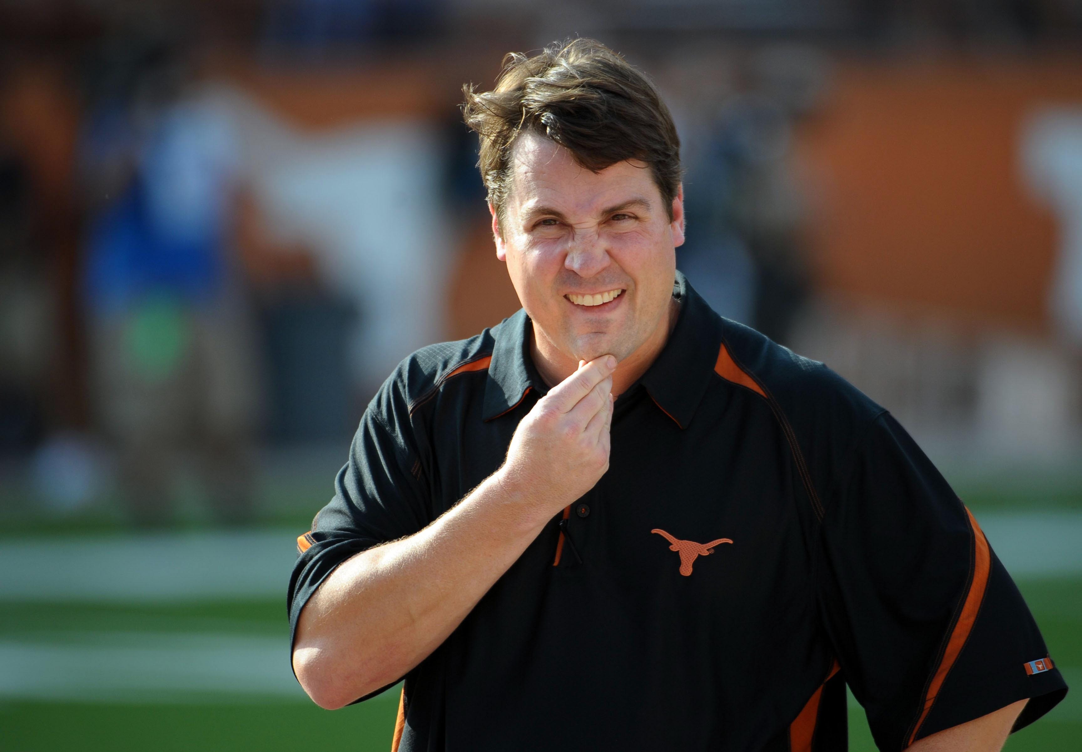 Longhorns fire DC Kwiatkowski, hire Muschamp in Texas football shocker