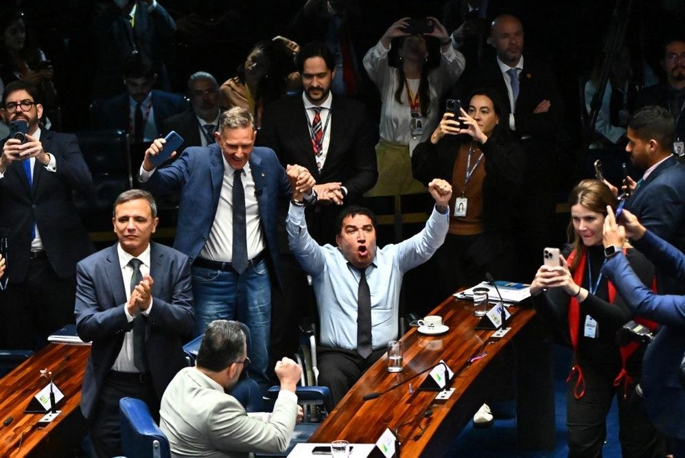 Brazil Senate OKs bill that could cut Bolsonaro sentence; veto promised