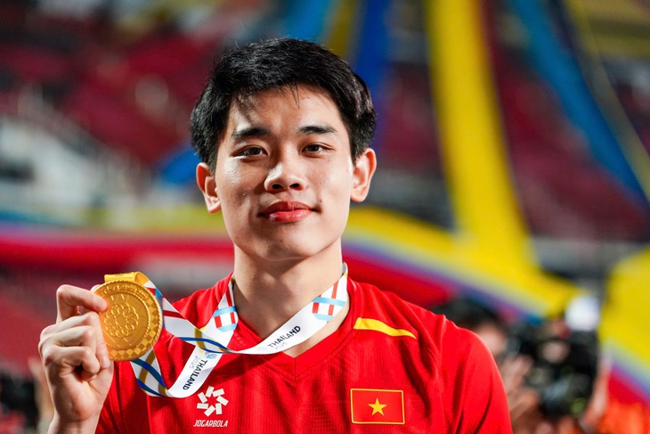 Đình Bắc: 'Chiến thắng này dành cho người hâm mộ'