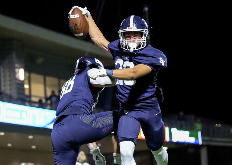 Smithson Valley football gears up for chance to defend state title