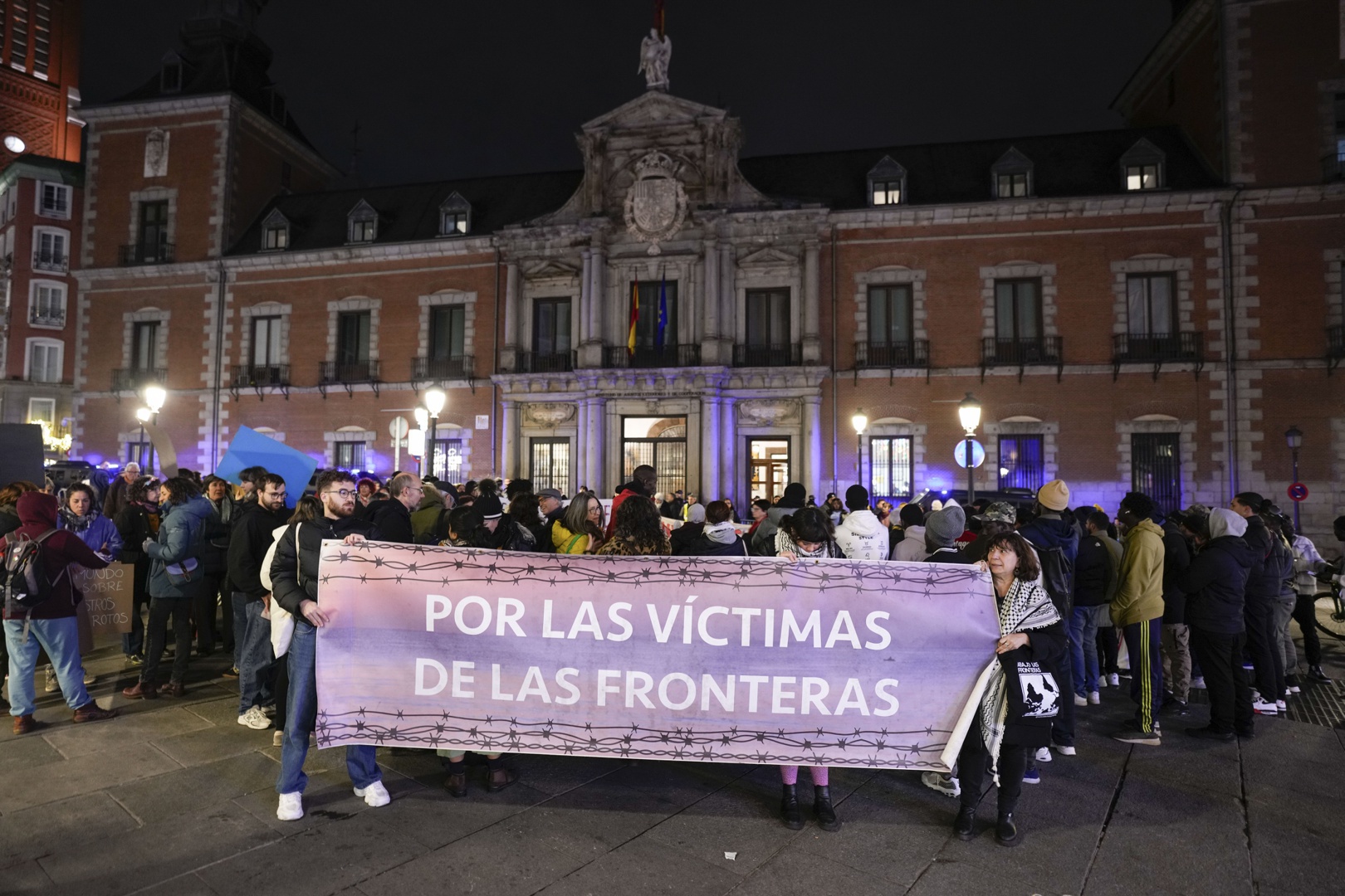 Un centenar de personas se concentran en Madrid para exigir derechos ...