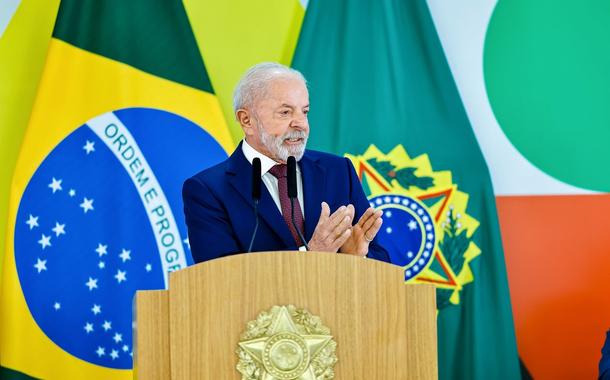 Brasil está pronto para acabar com a escala de trabalho 6x1, diz Lula
