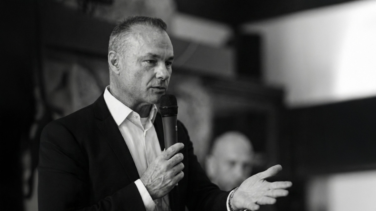 Roundtable joins RYVYL shareholders’ reverse split approval, increases equity to secure Nasdaq listing ahead of merger<br><br>