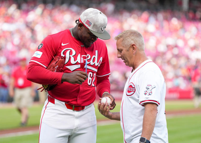 Greg Biffle threw out first pitch at Reds game last season