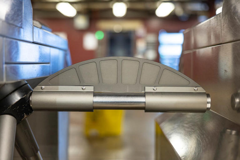 NYC subway fare jumpers easily beat anti-theft 'fins' as MTA spends $7 ...