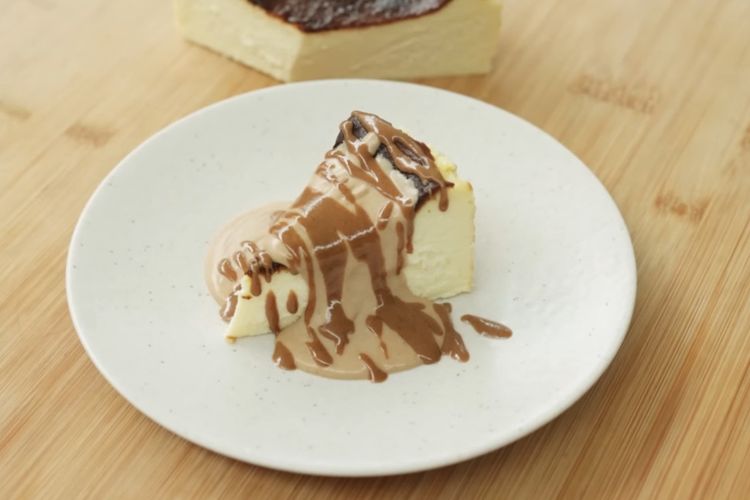 Tak Perlu ke Spanyol, Nikmati Cheesecake Bakar Basque Buatan Sendiri ala Chef Devina Hermawan