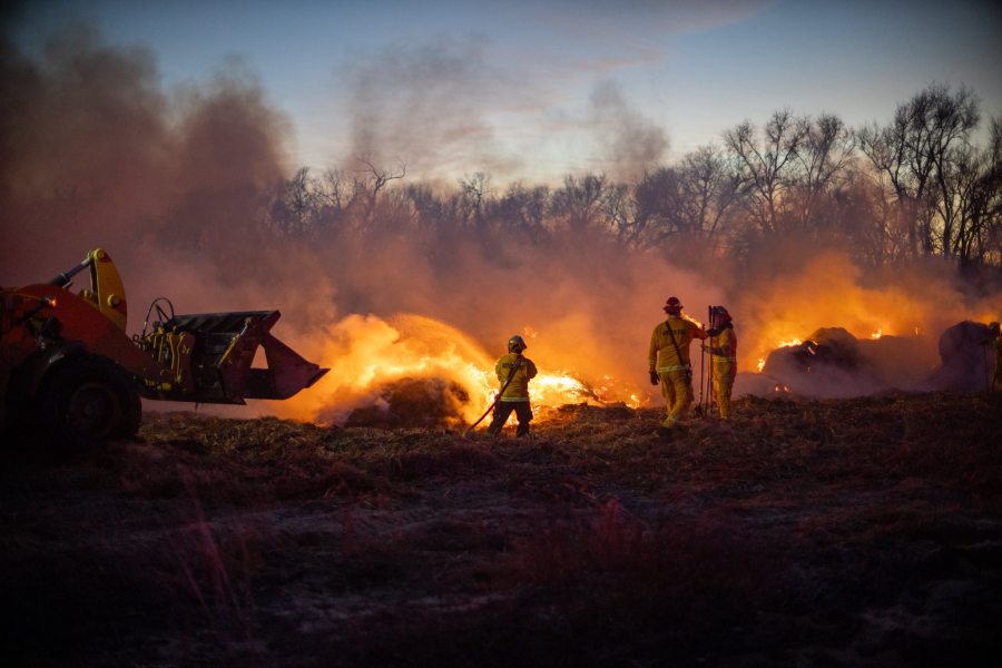 Evacuees describe hours of waiting and worry during Reno County wildfire