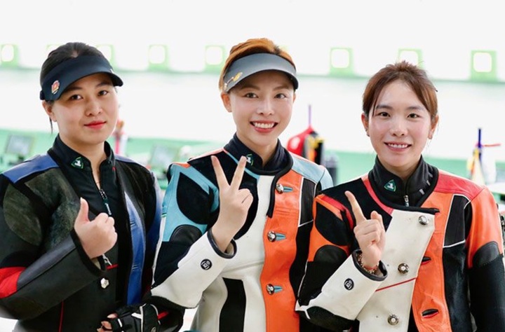 Sắc vóc 'hoa khôi bắn súng' mang hàm Thượng uý vừa phá kỷ lục ở SEA Games 33